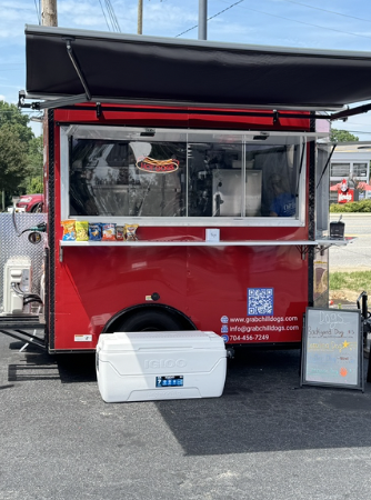 Chill Dogs food truck
